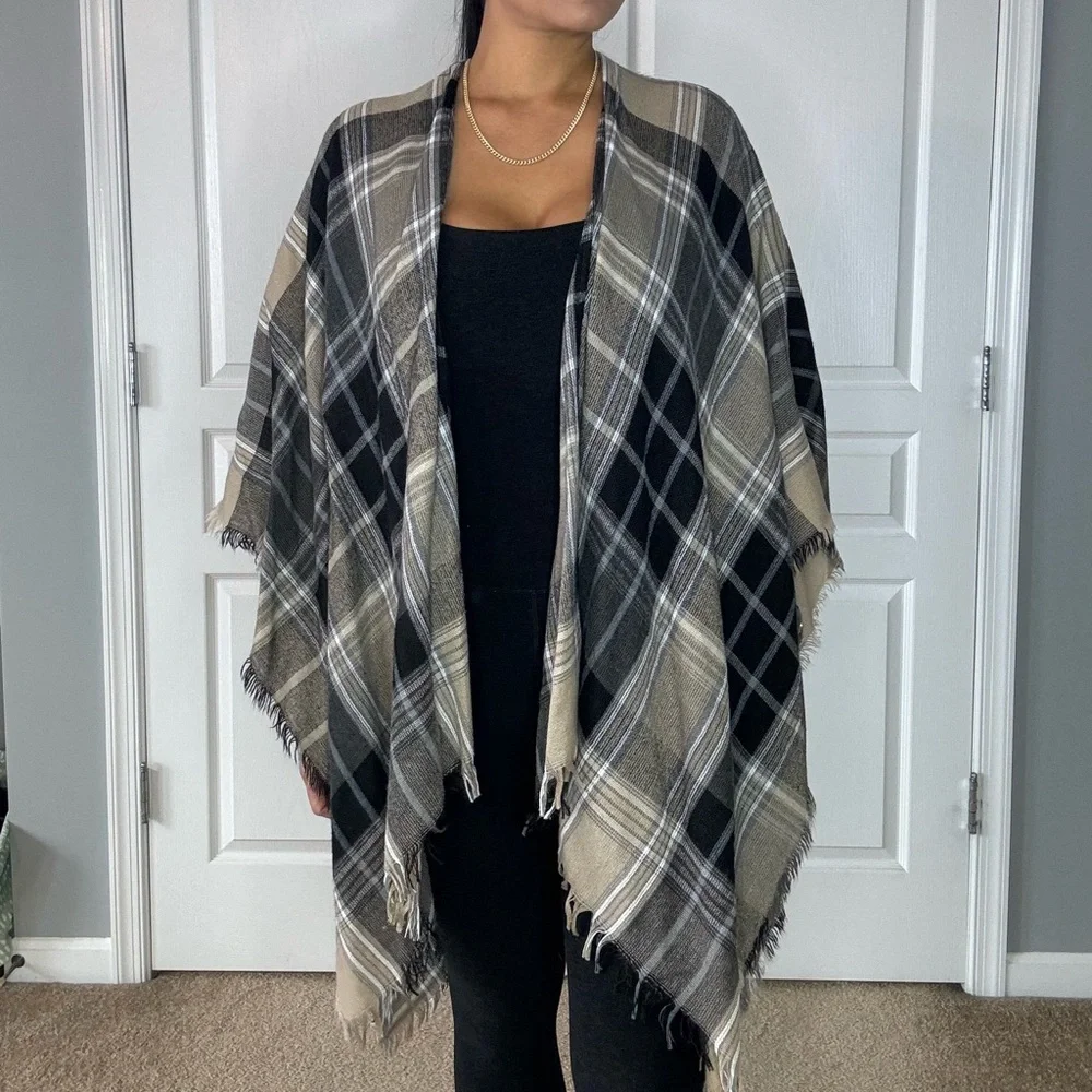 Black & Taupe Plaid Shawl - Picture 2 of 12